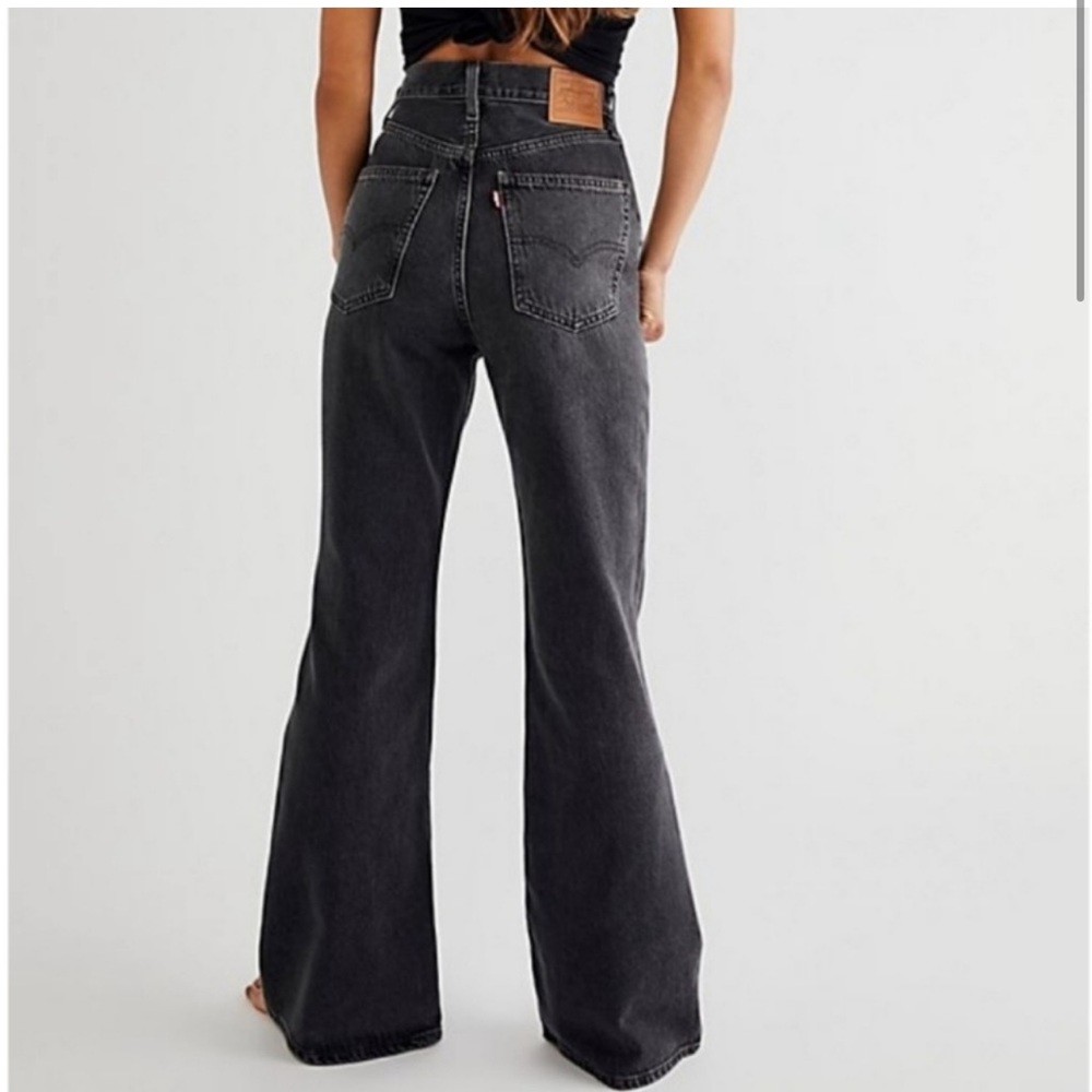 HOST Pick🎉Levi’s 70’s High Flare Black/Gray Wash jeans, Size 29 & 30 NWT!••• - Picture 4 of 16